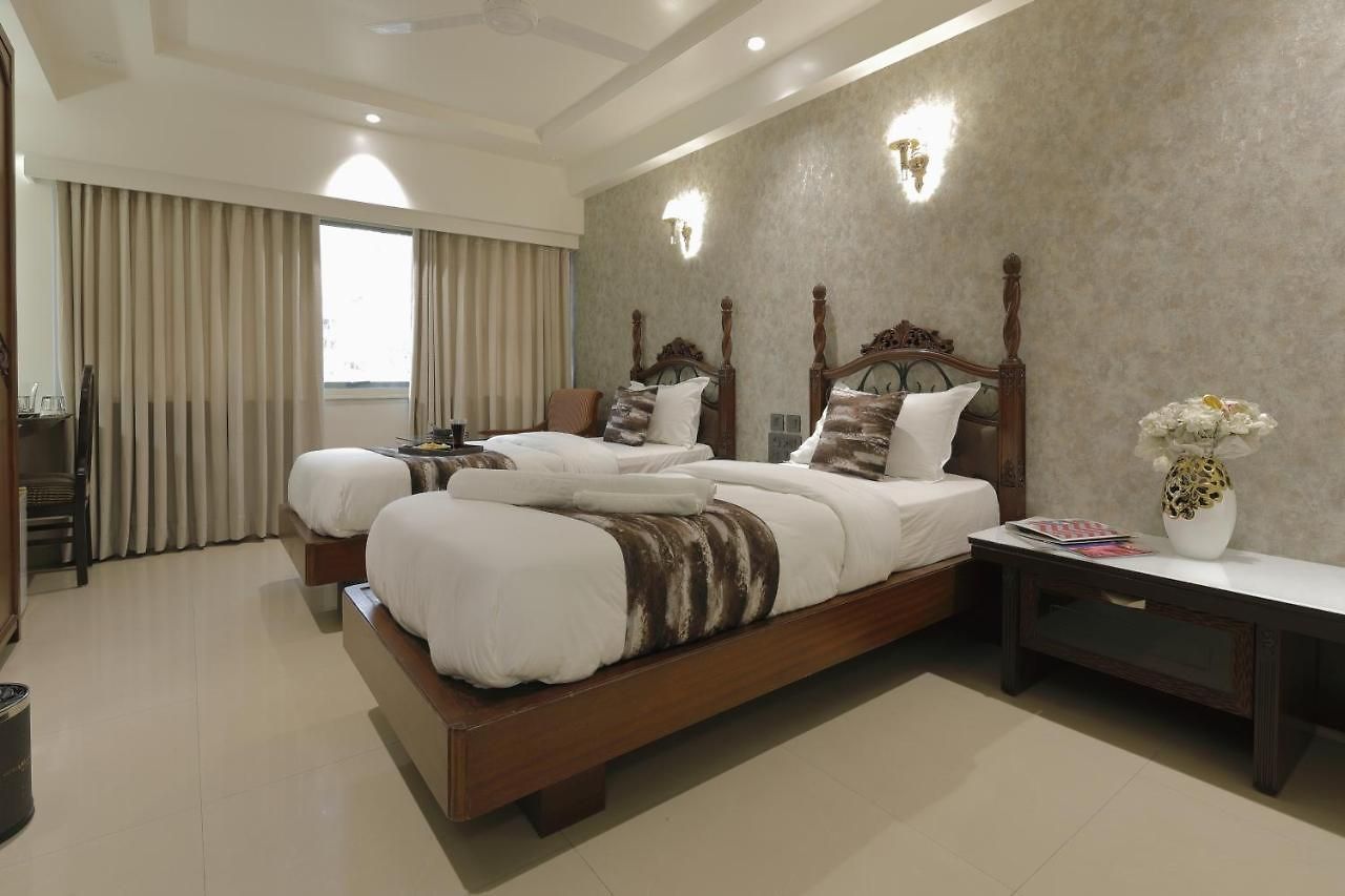 Hotel Ariana Residency 3*