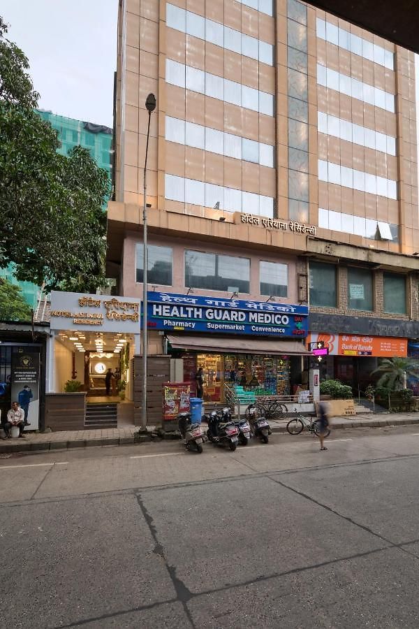 Hotel Ariana Residency 3*