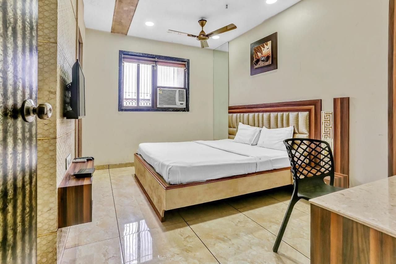 Hotel Capital O 84079 Falcon
