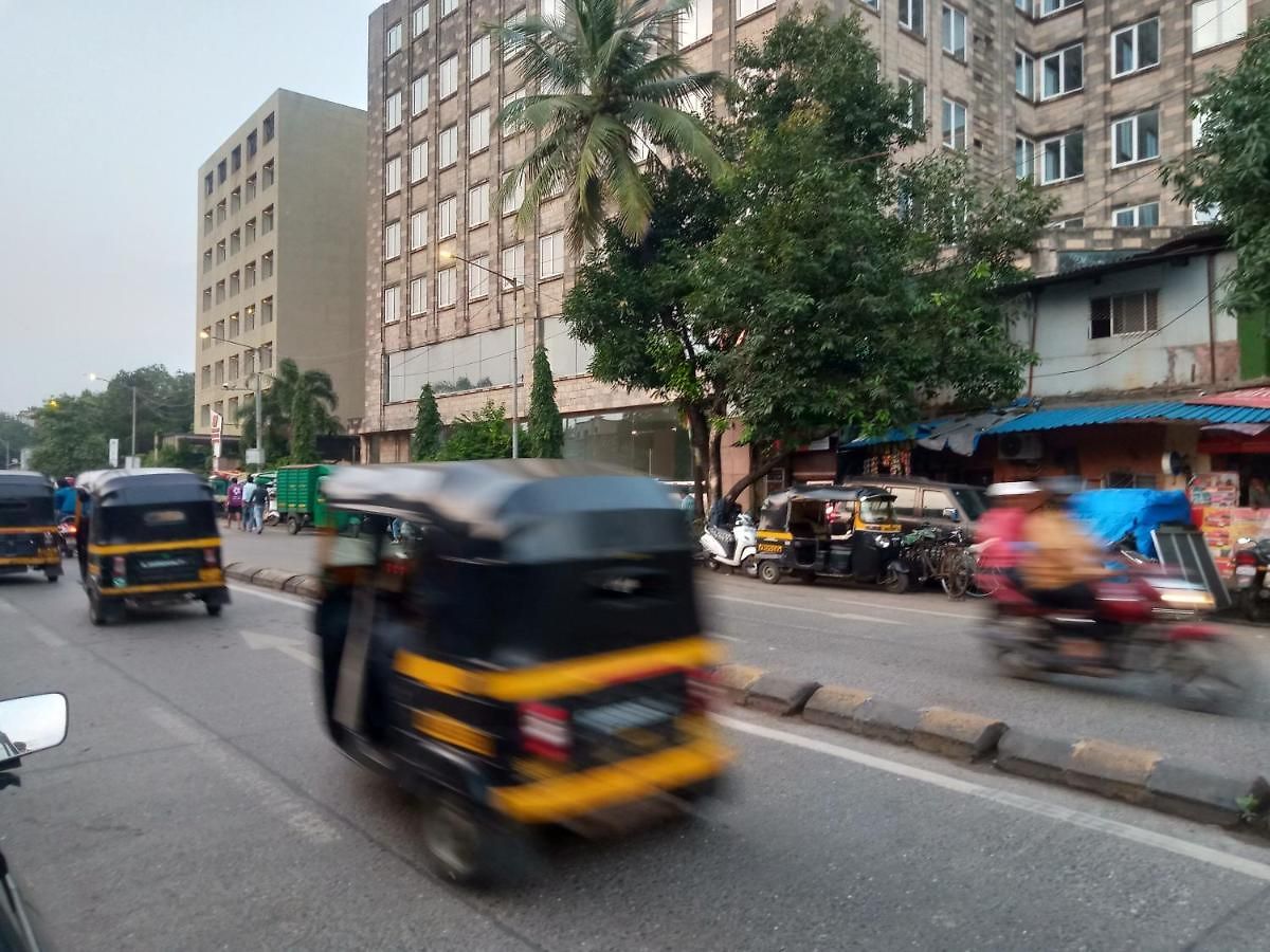 Osi Andheri East Apartment