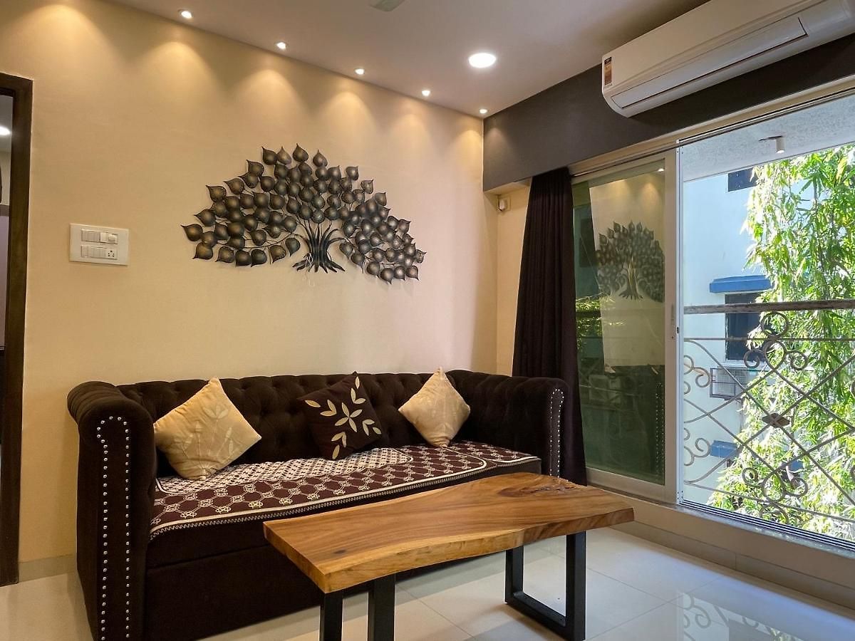 Osi Bandra West *