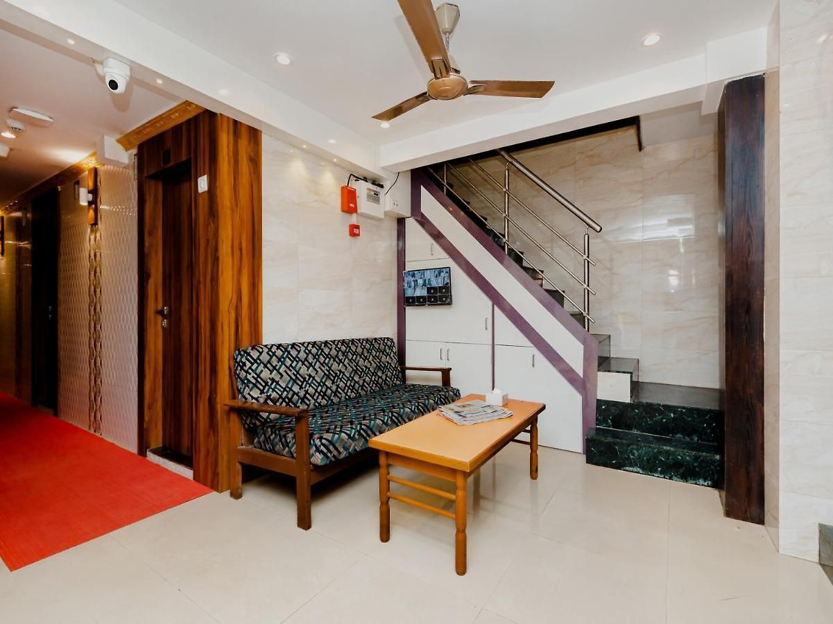 Kgn Near Cst Railway Station And Haj House Near Crawford Market Hotel