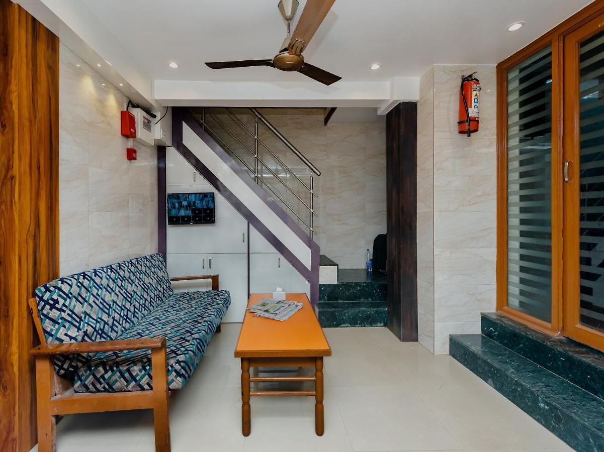 Kgn Near Cst Railway Station And Haj House Near Crawford Market Mumbai