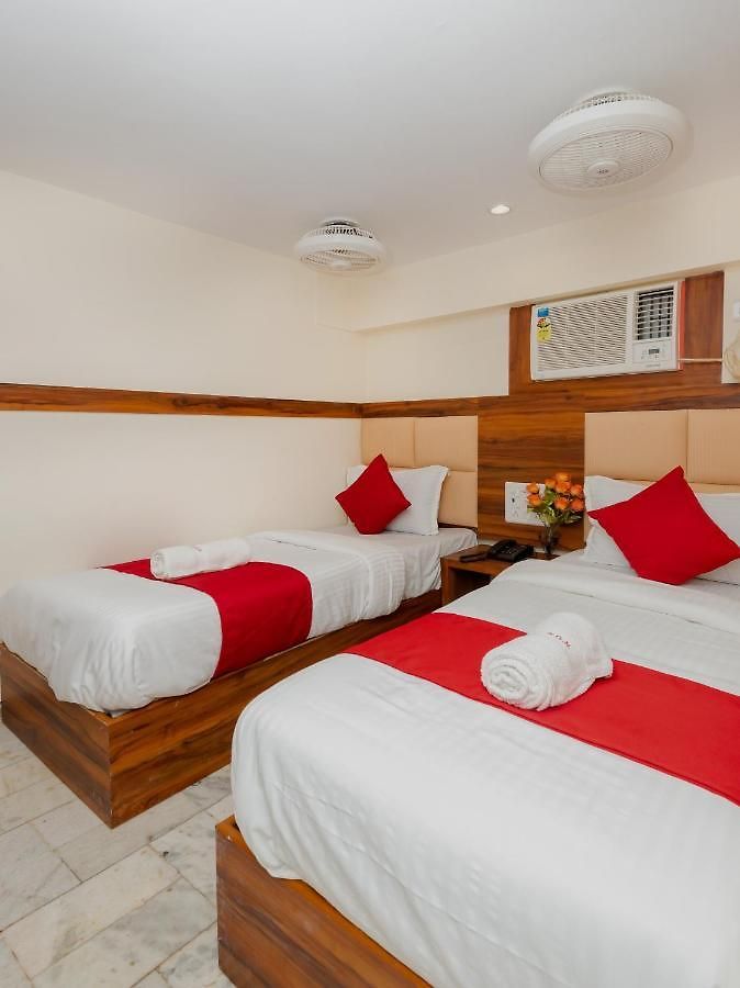 Hotel Kgn Near Cst Railway Station And Haj House Near Crawford Market *