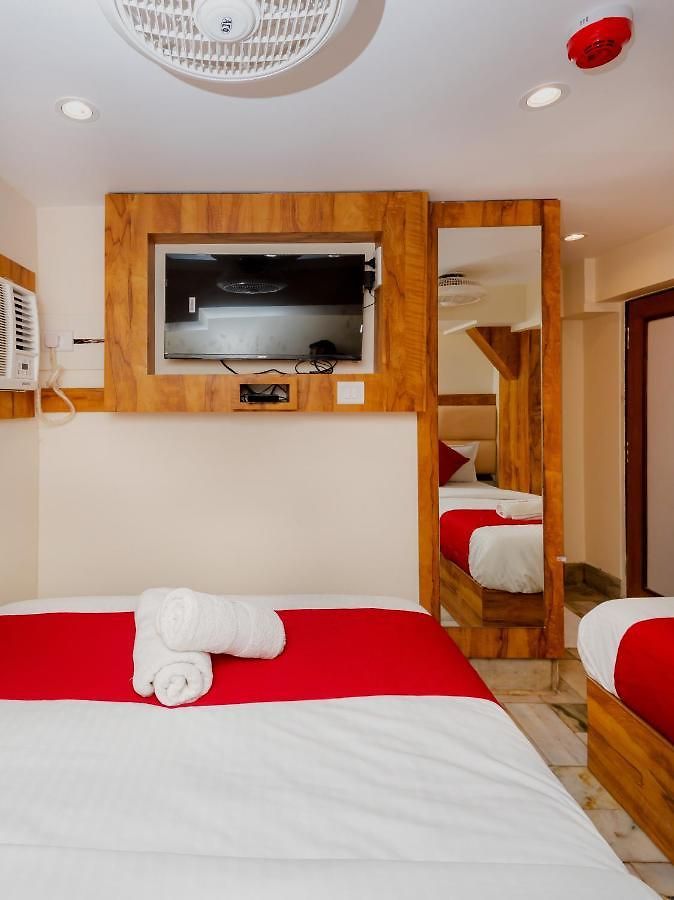 Hotel Kgn Near Cst Railway Station And Haj House Near Crawford Market *