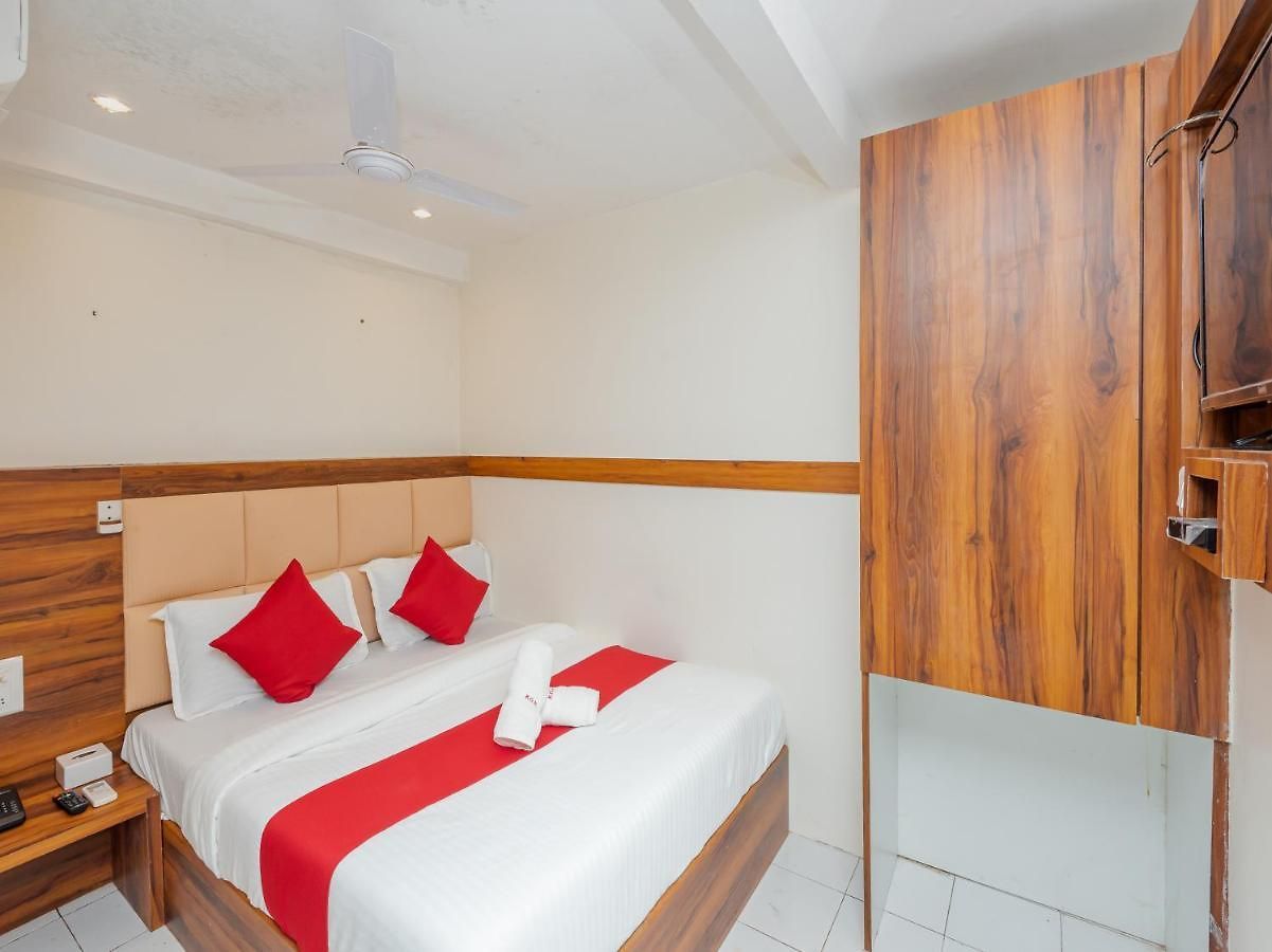 Kgn Near Cst Railway Station And Haj House Near Crawford Market Hotel