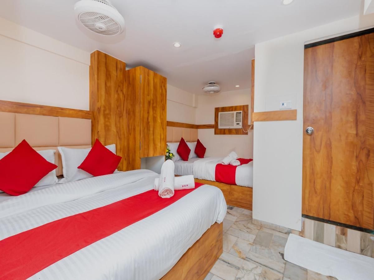 Kgn Near Cst Railway Station And Haj House Near Crawford Market *