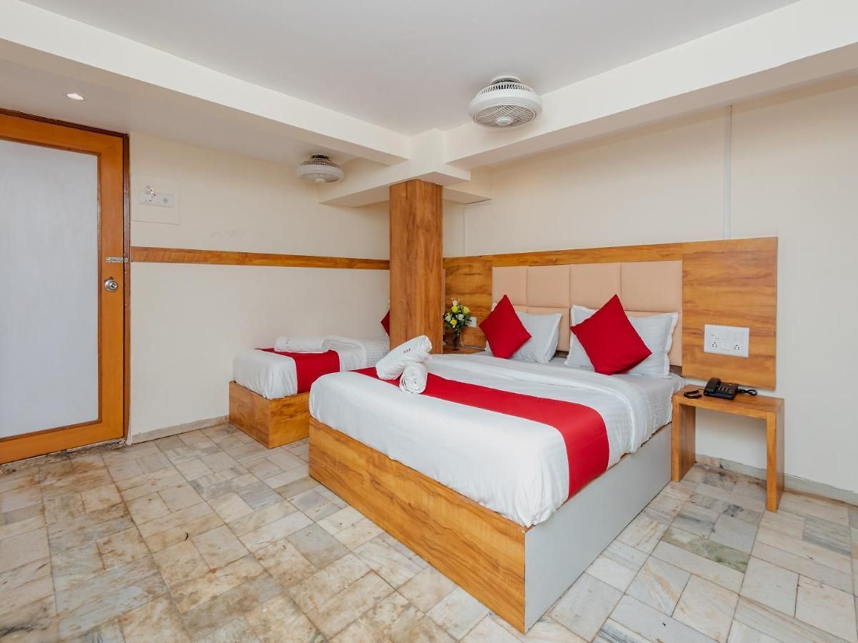 Hotel Kgn Near Cst Railway Station And Haj House Near Crawford Market