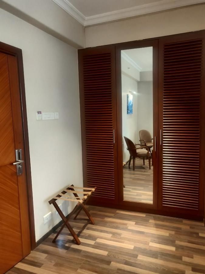 Adiva Residency Beacon, Grant Road, 3* Mumbai