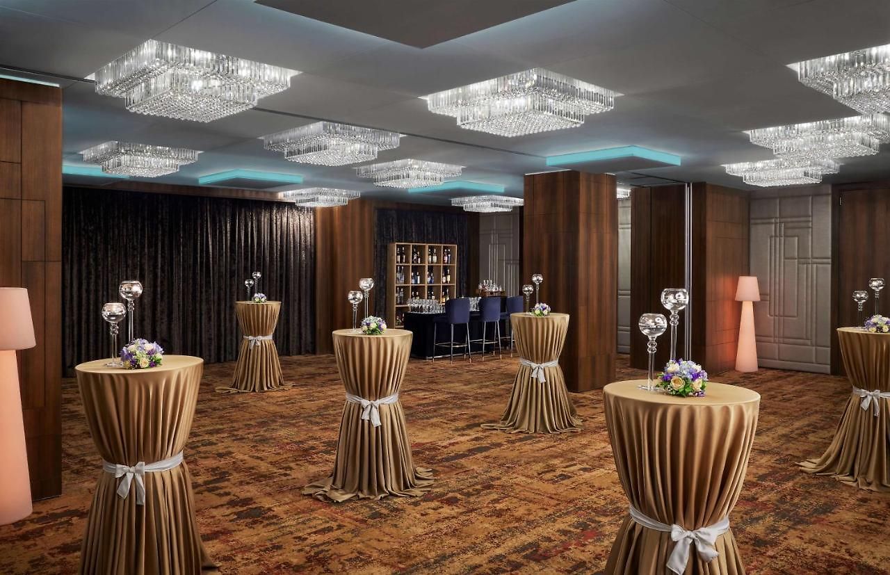 Hyatt Centric Juhu Hotel 5*