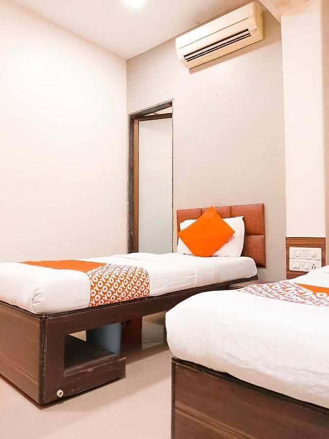 Hotel Amfahh - Andheri West Railway Station 3*