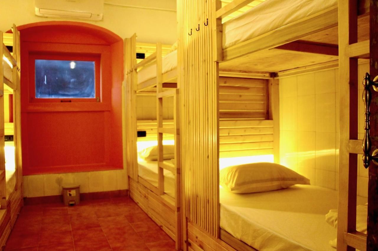 Gosolo Bandra Hostel *