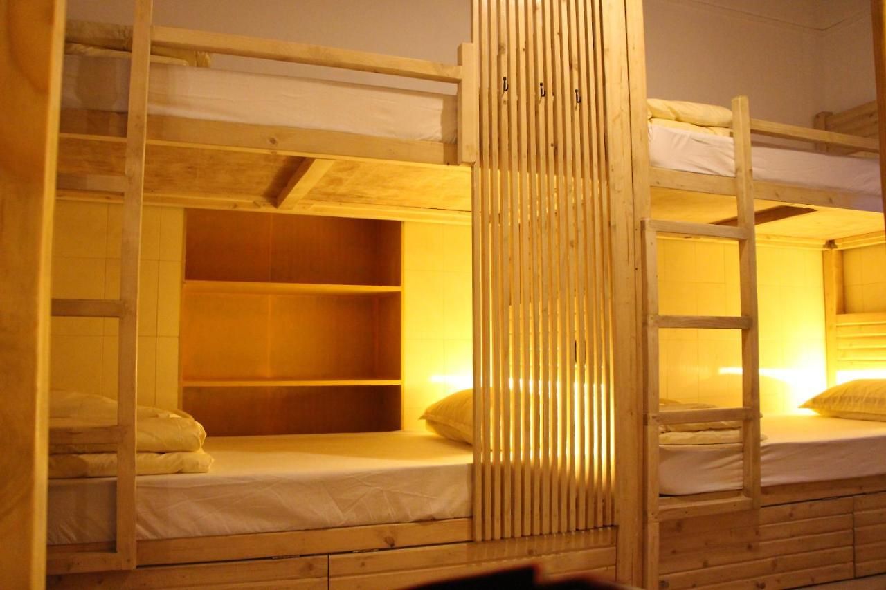 Gosolo Bandra Hostel *