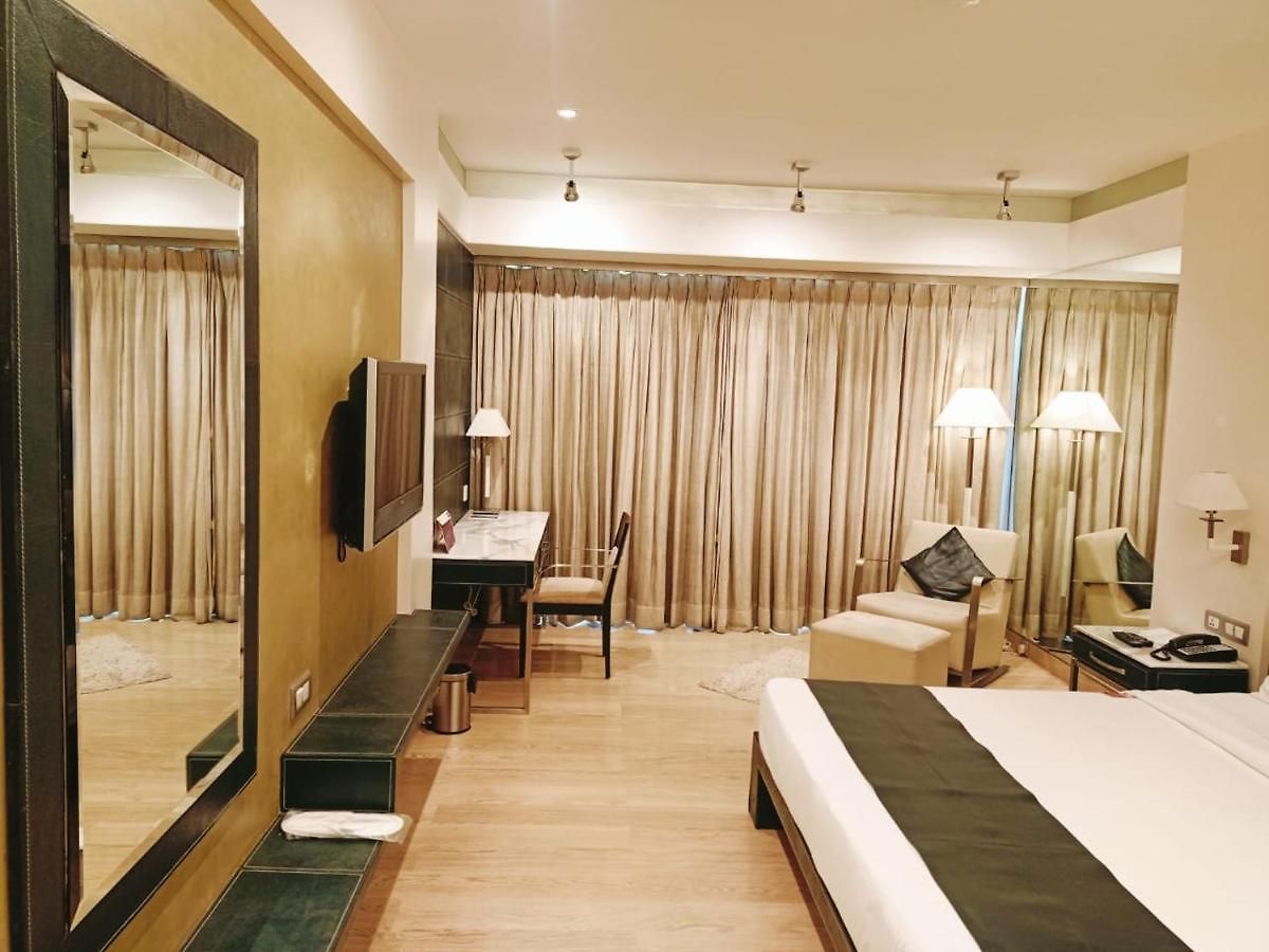Mirage Hotel, International Airport Mumbai