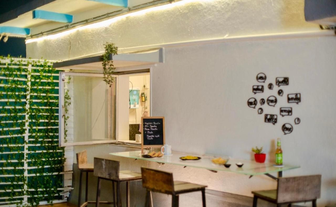Locomo Og - Work Eat Hostel Mumbai