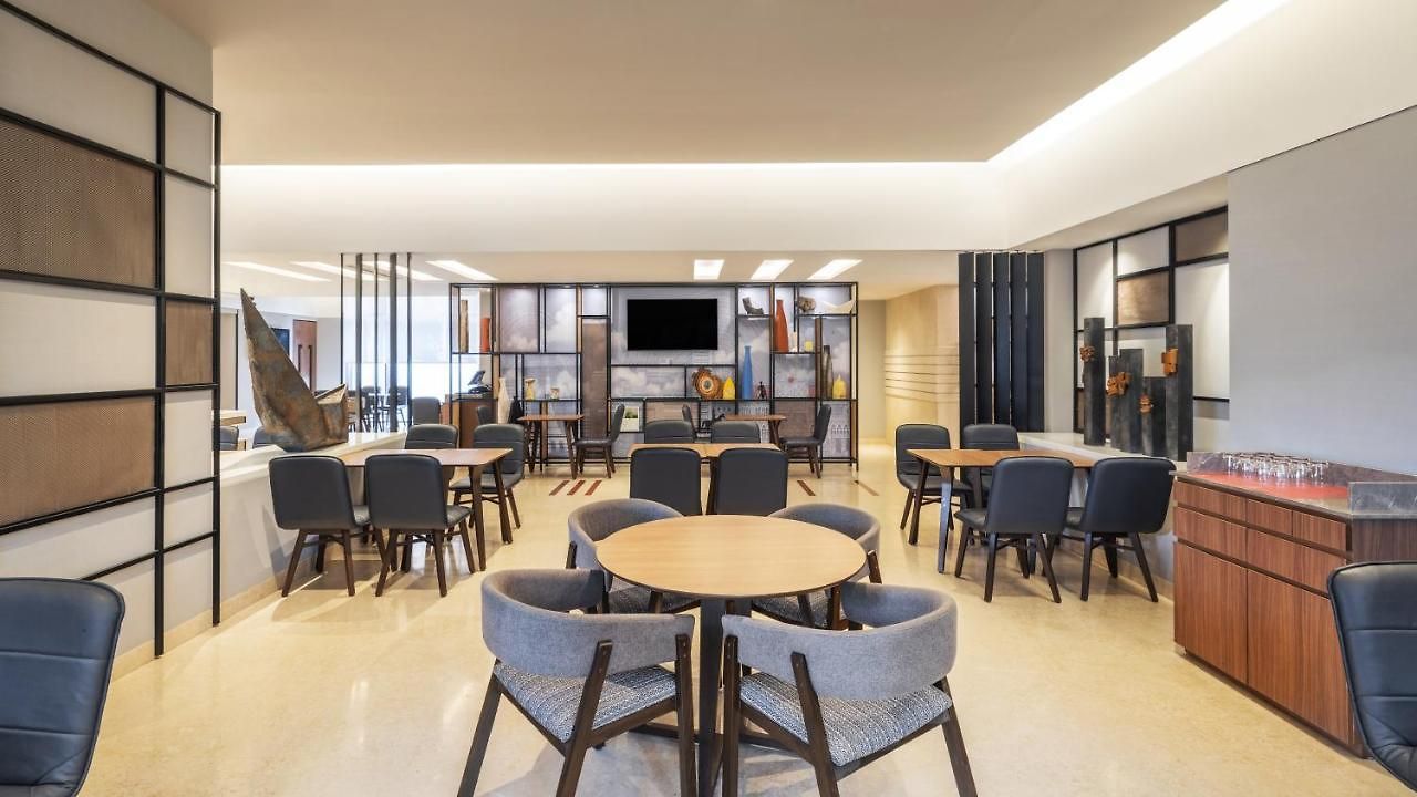 Hotel Ibis Airport - An Accor Brand 4*