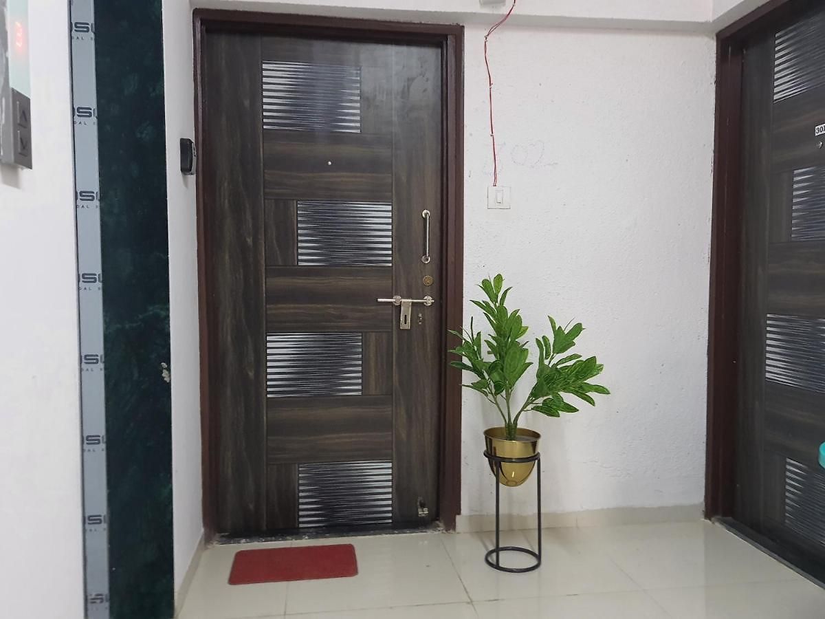 Osi Khar West Apartment Mumbai