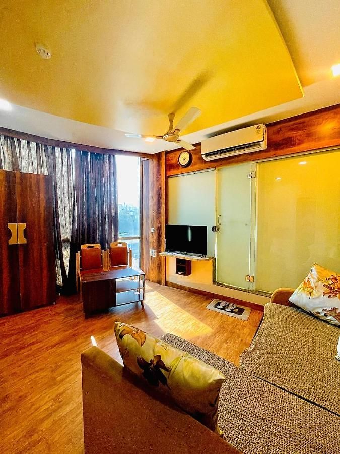 Avirahi Apartment *