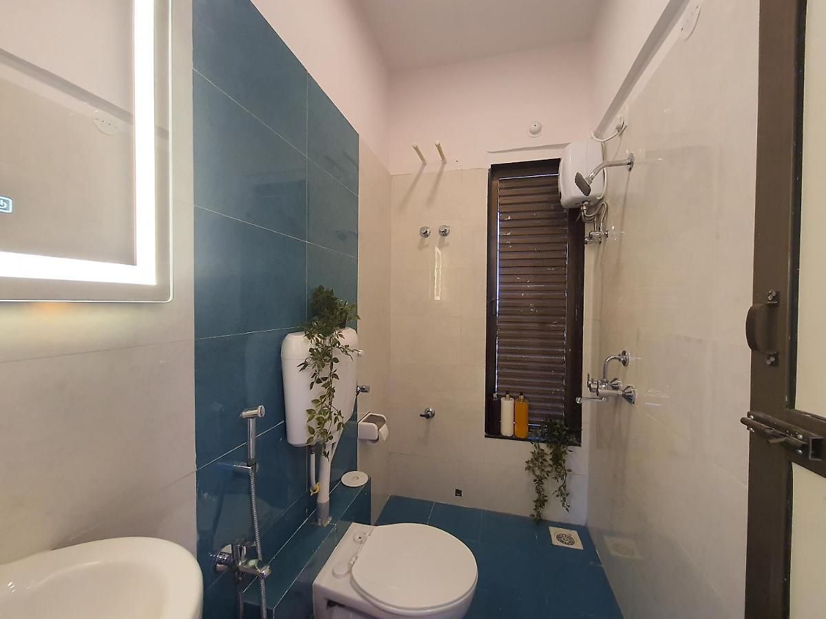 Osi Khar West