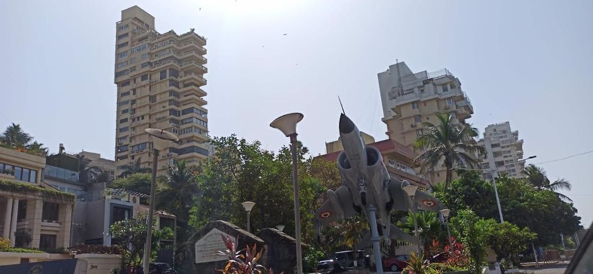 Seaview Bandra W Nr Taj Indian Women Only * Mumbai