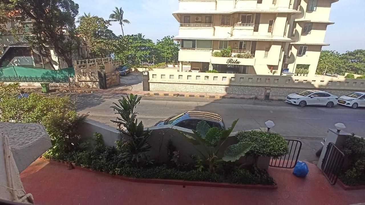 Seaview Bandra W Nr Taj Indian Women Only Homestay *