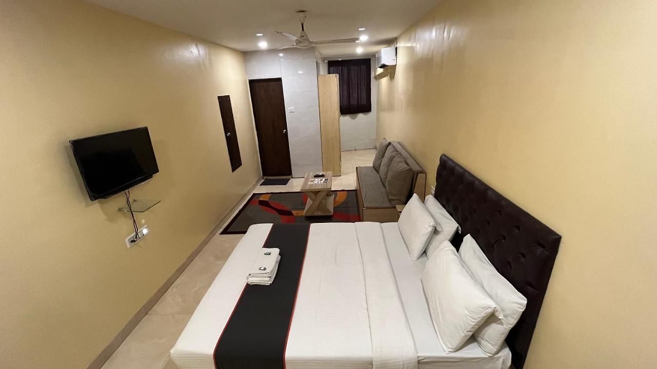 U Life 3* Mumbai