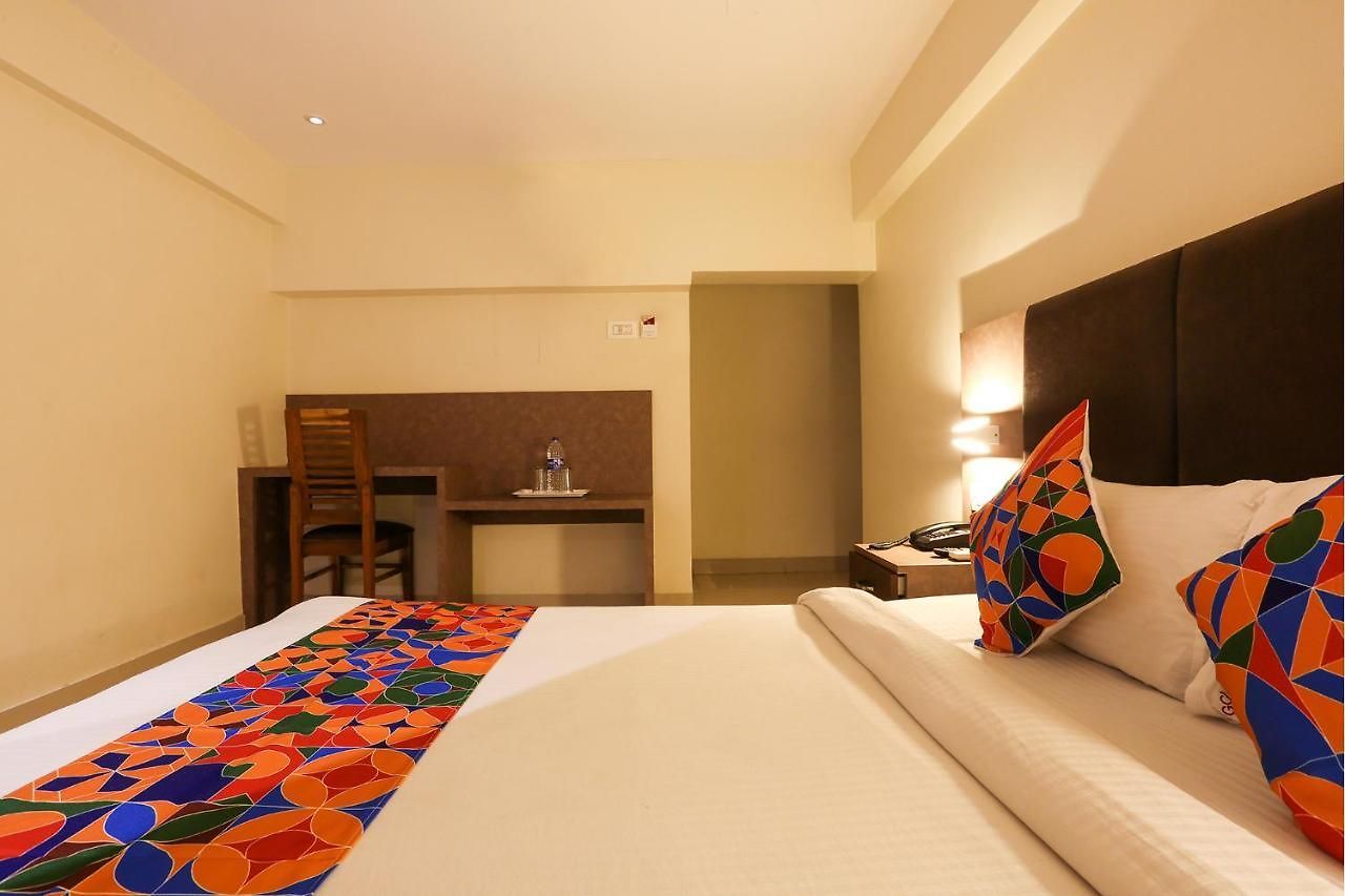 Via West - Nr International Airport 3* Mumbai