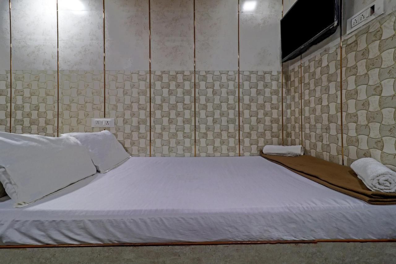 Hotel Oyo 72150 Capital 3*