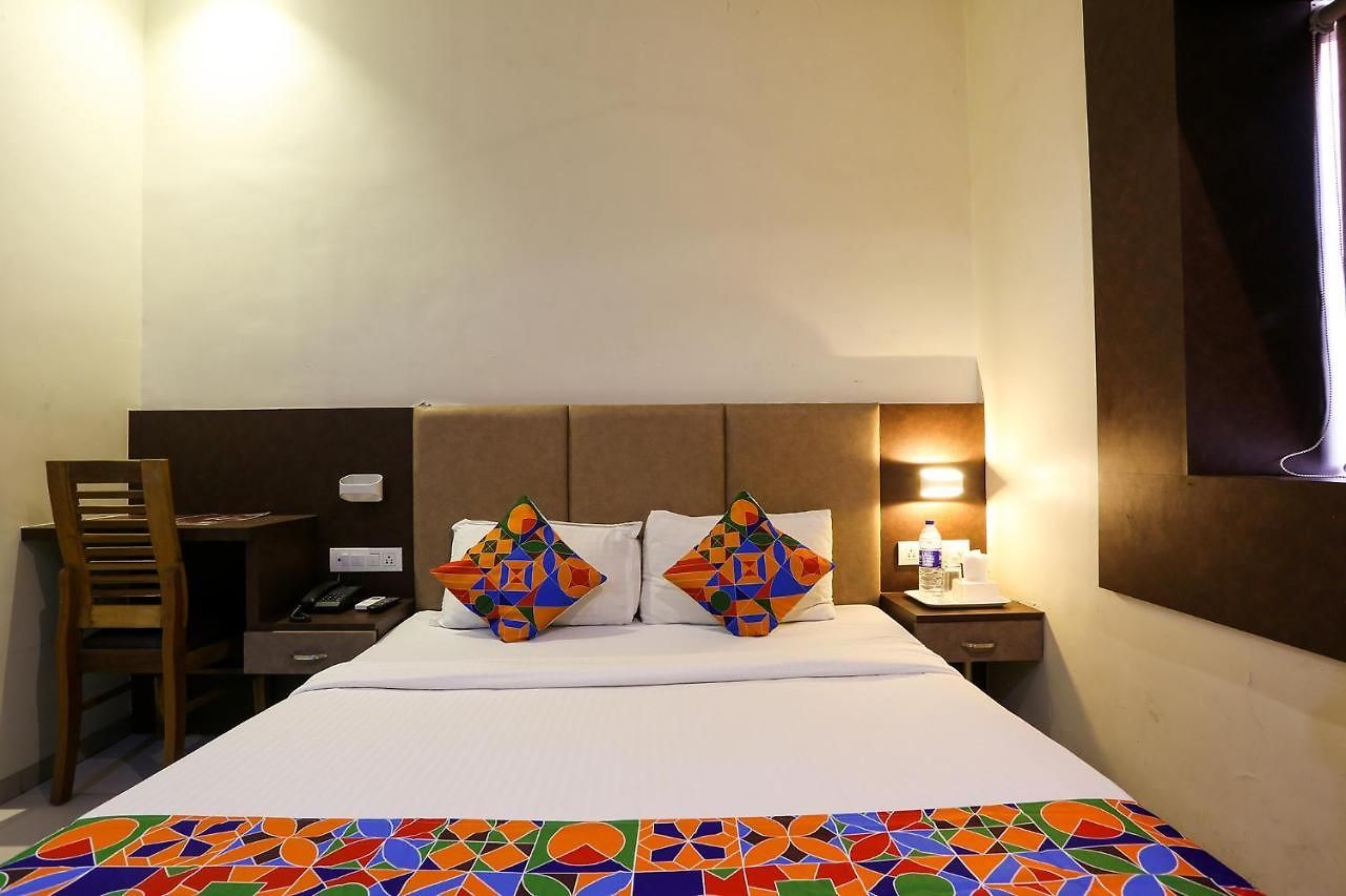 Via West - Nr International Airport 3* Mumbai