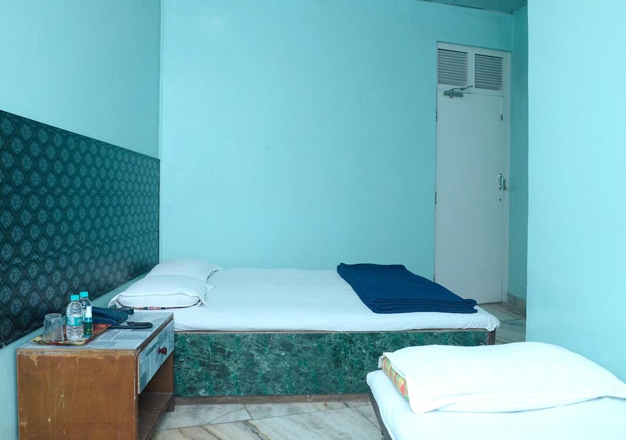 Srk Hotel- Grant Road 2*