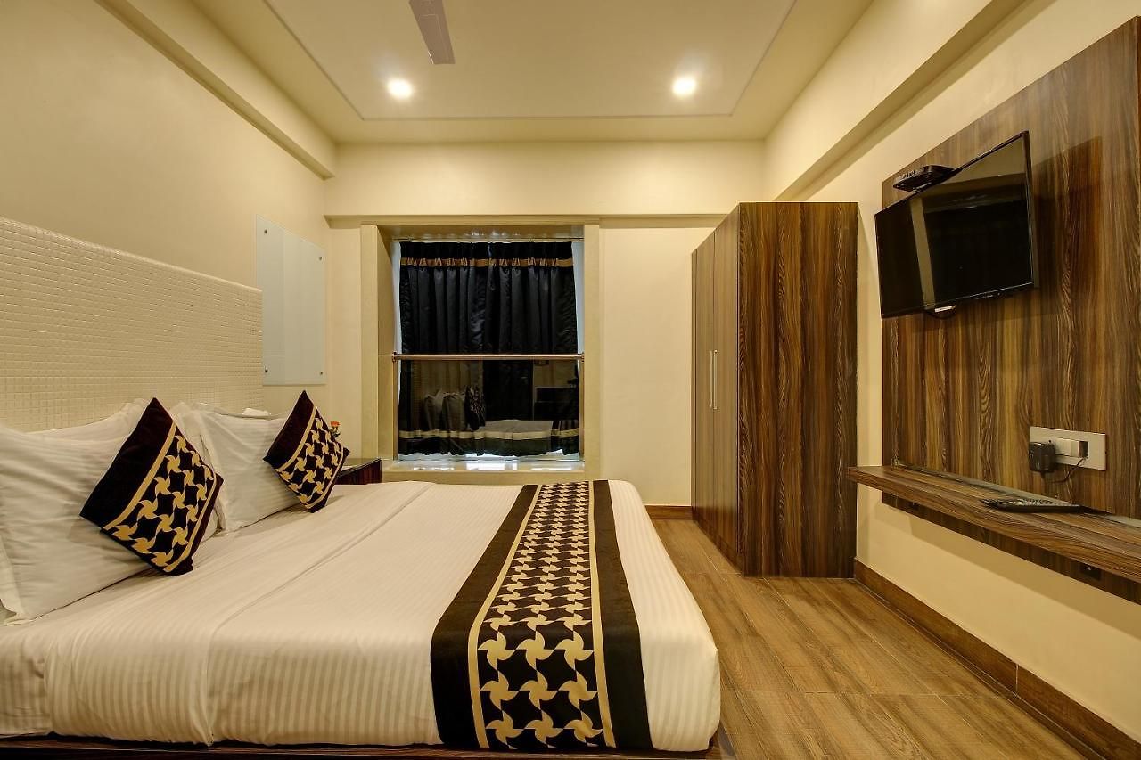 Hotel Mumbai House Juhu Santacruz West