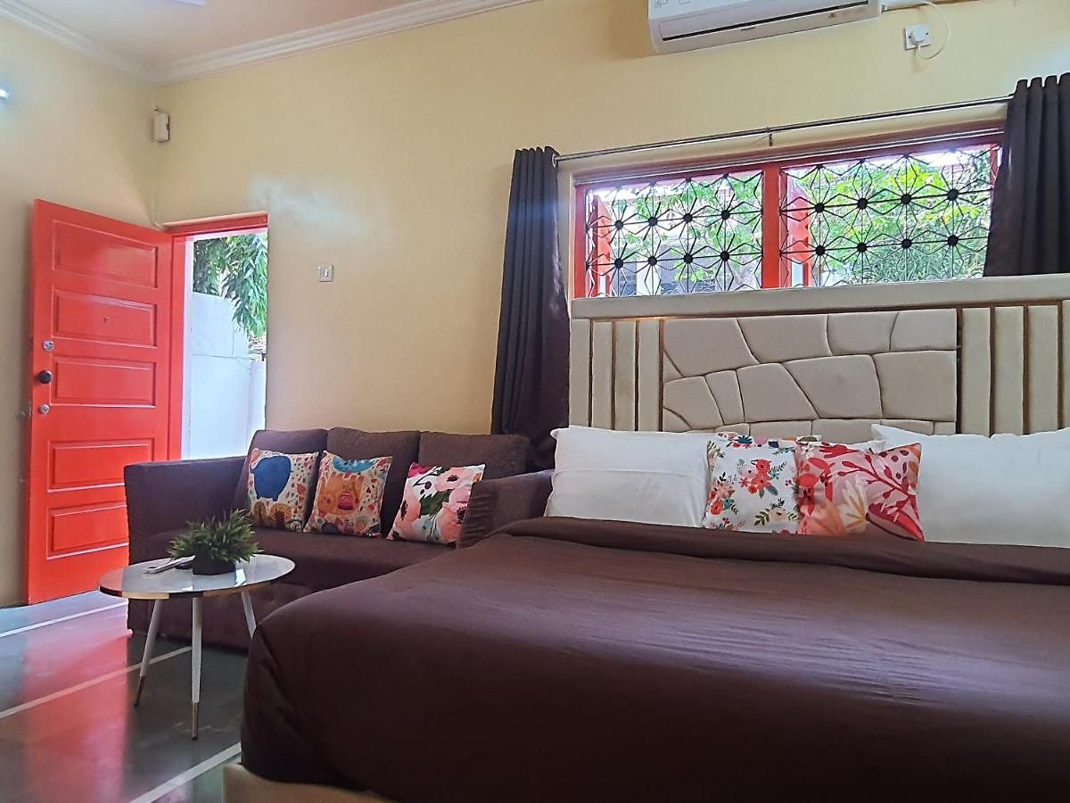 Apartment Osi Khar West Mumbai