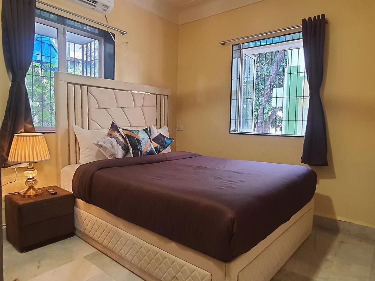 Osi Khar West Apartment Mumbai