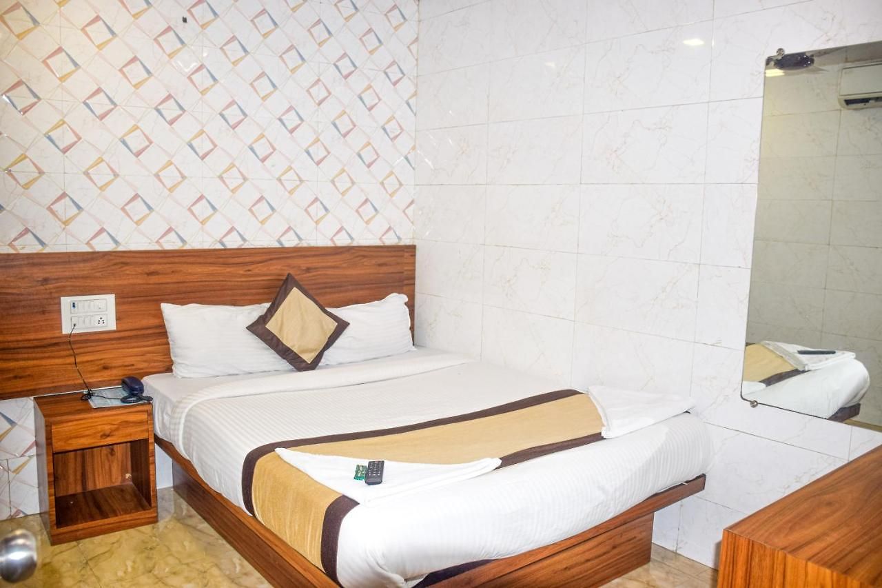 T-Junction Bkc Residency Hotel Mumbai