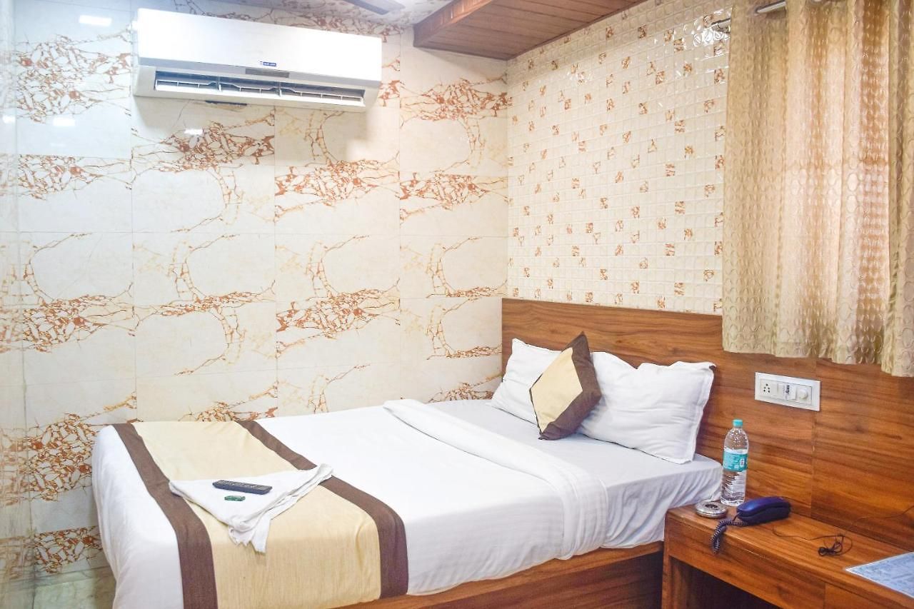 Hotel T-Junction Bkc Residency