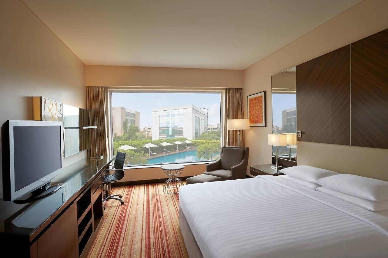 Courtyard By Marriott International Airport 5*