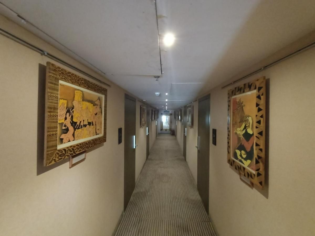Highway Andheri East 3*