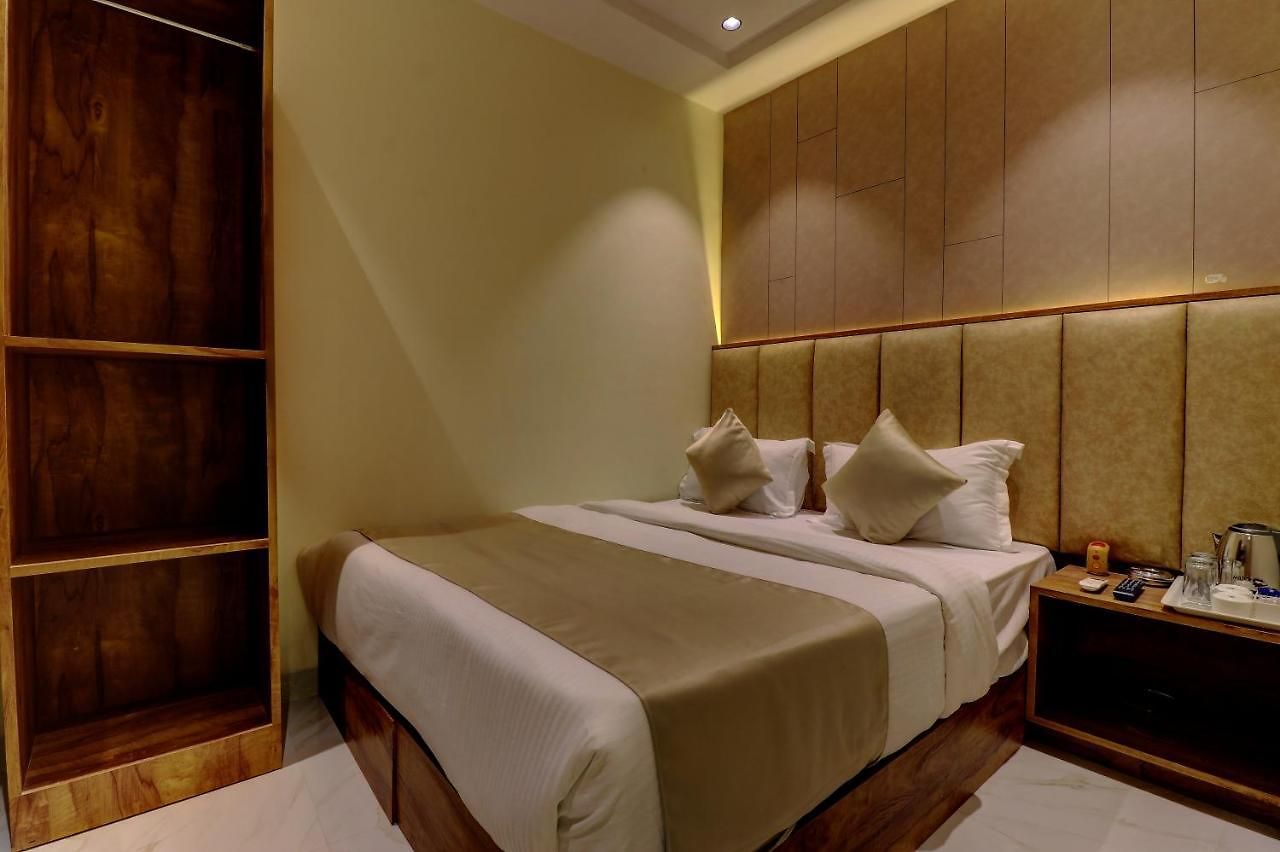 Bestays-amber Intl Airport Guest house