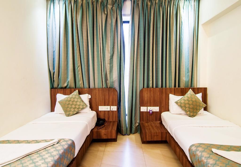 Treebo Trend Host Hotel 2*