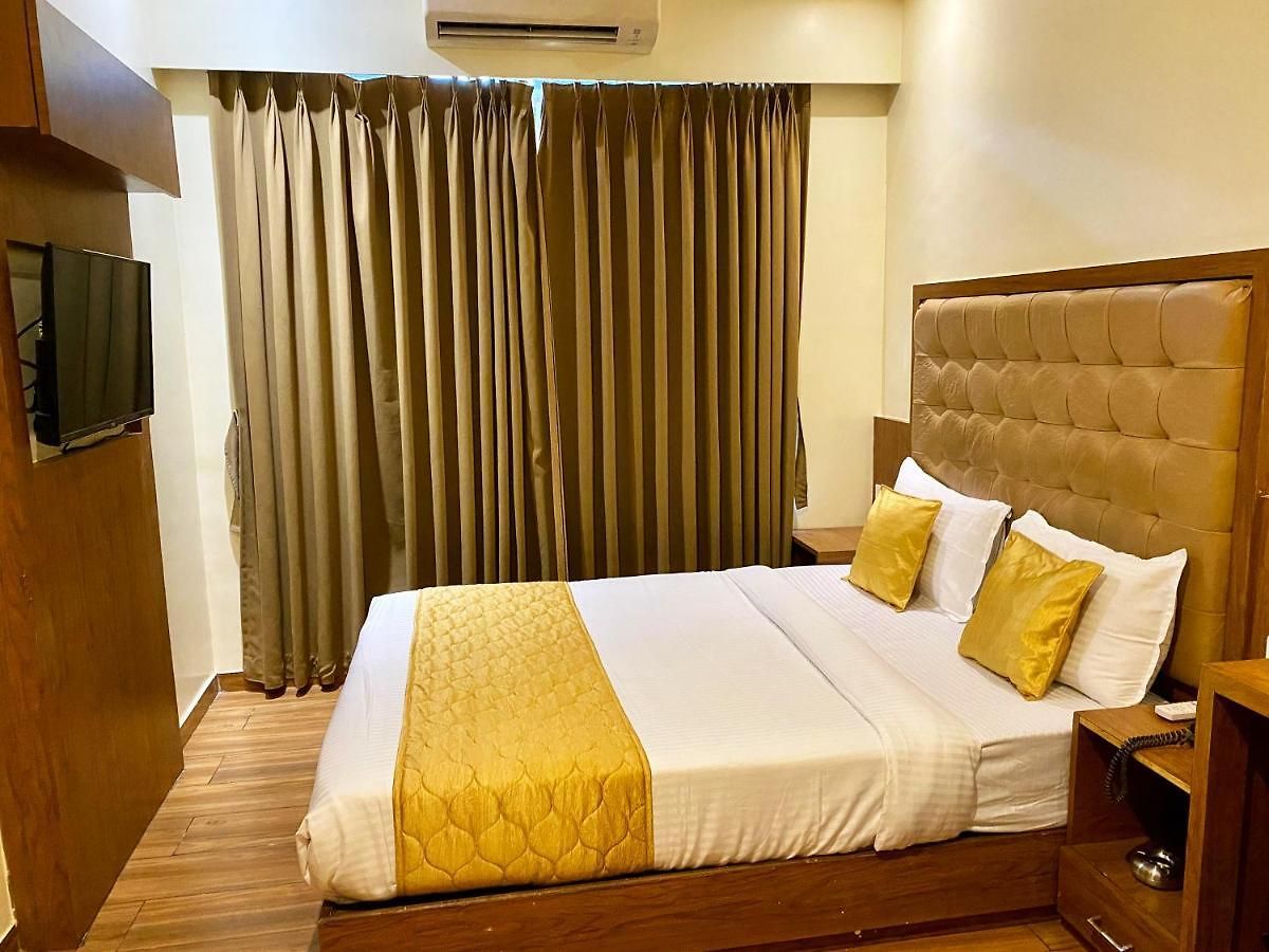 Pearl's Bkc Inn- Near Trade Centre, Visa Consulate 3*