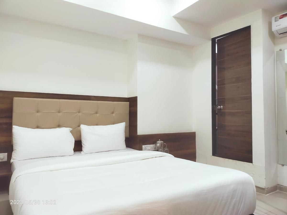 Precious Pearl Hotel 2*