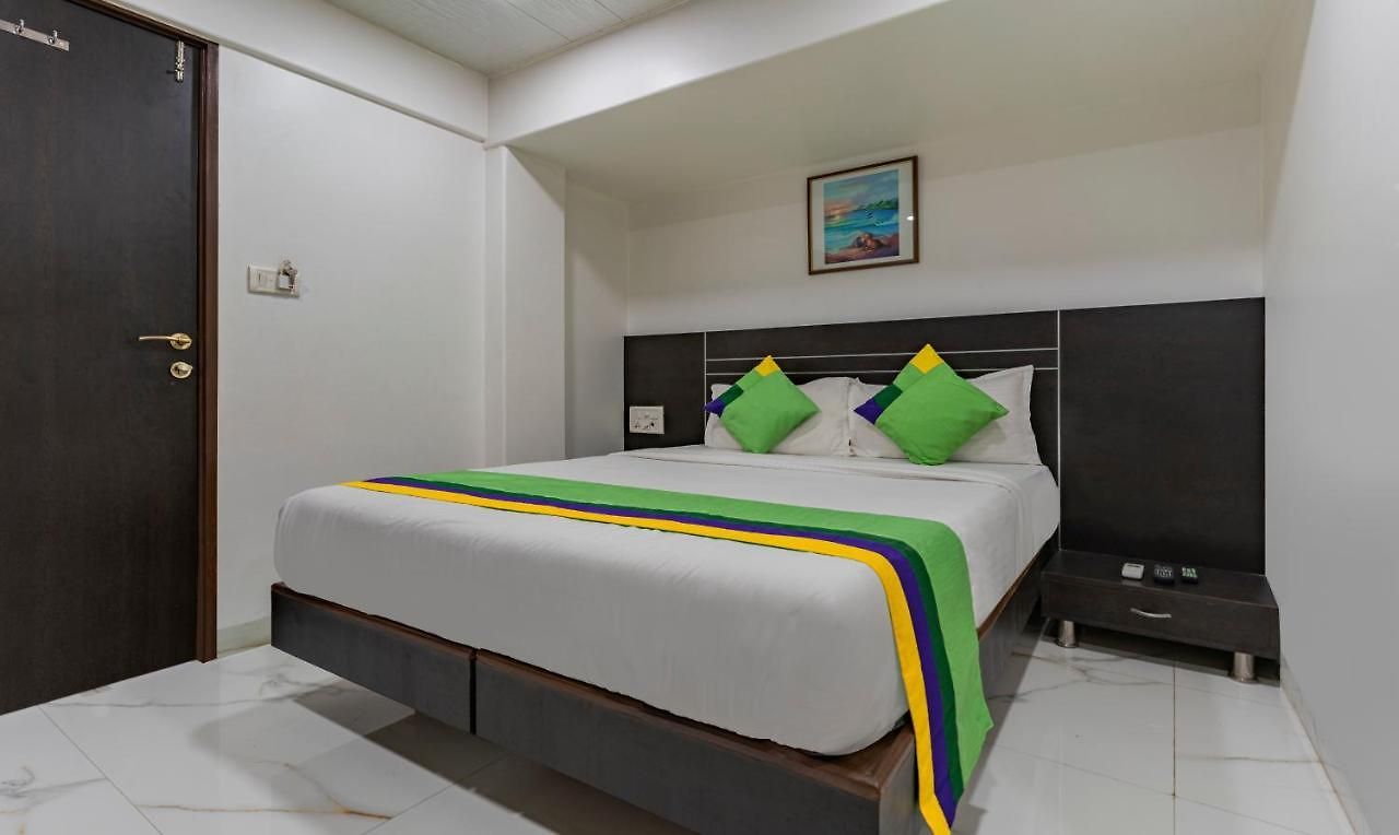 Hotel Treebo Atithi Malad Mumbai