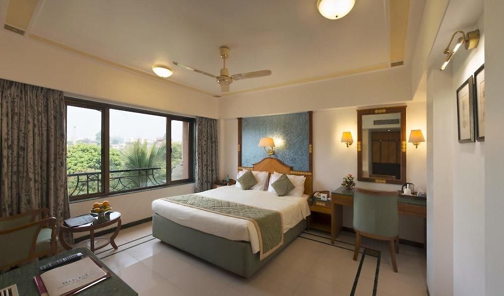 Hotel The International By Tunga 3*