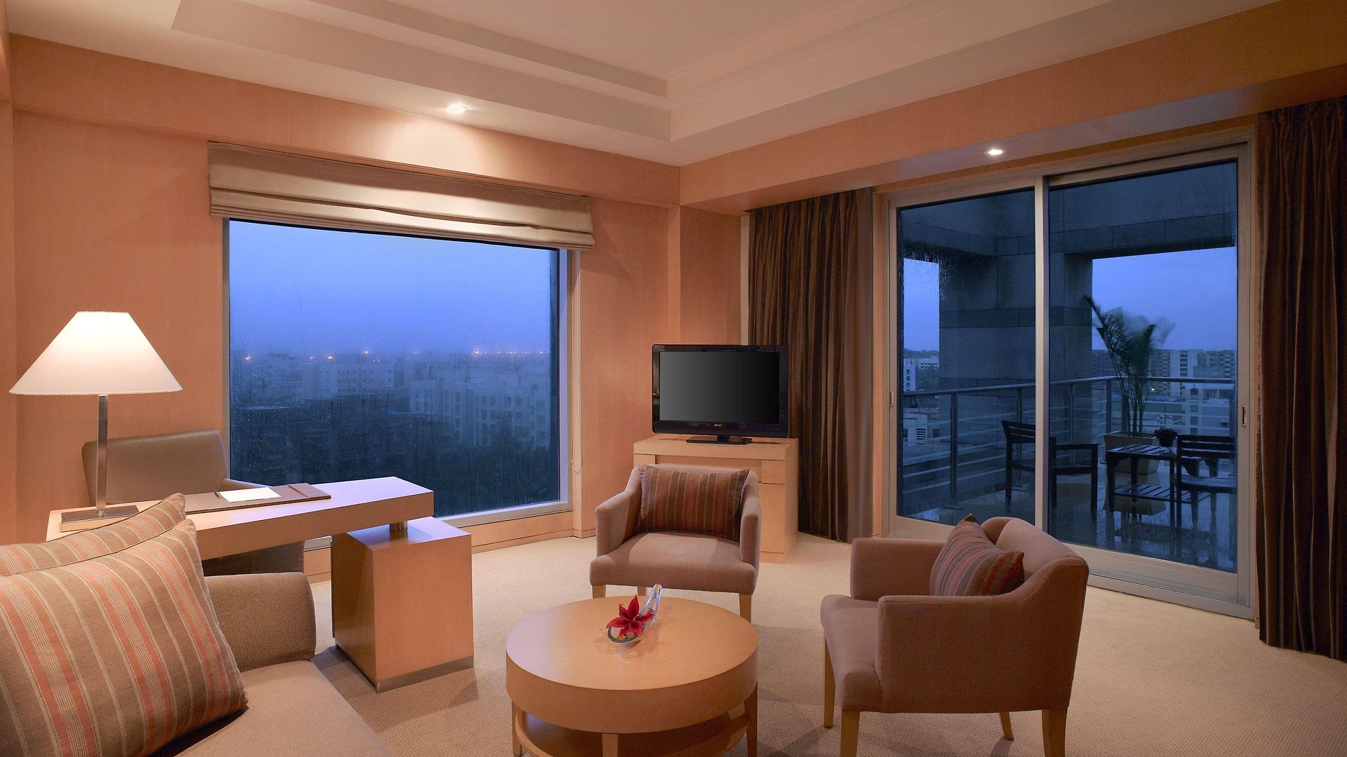 Grand Hyatt And Residences Hotel Mumbai