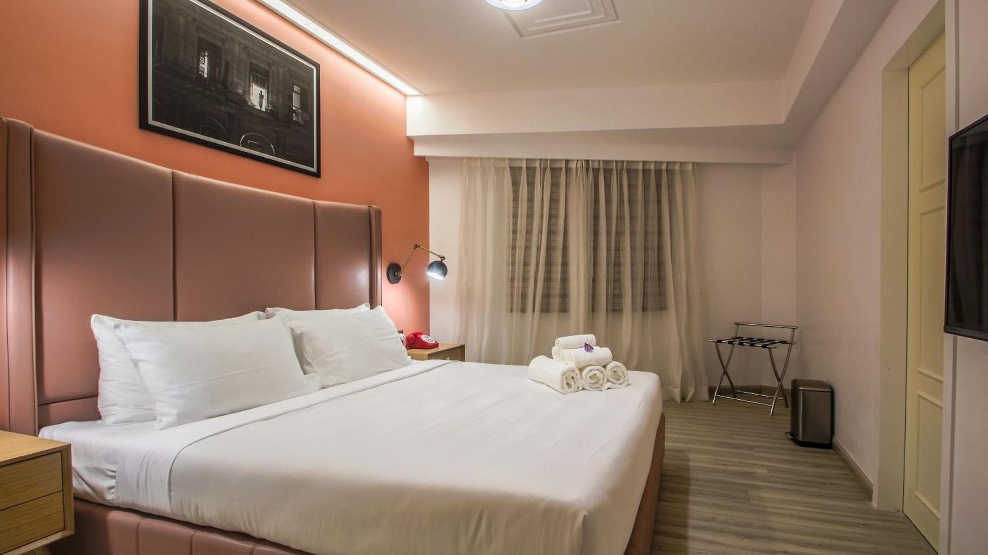 T24 Retro Hotel