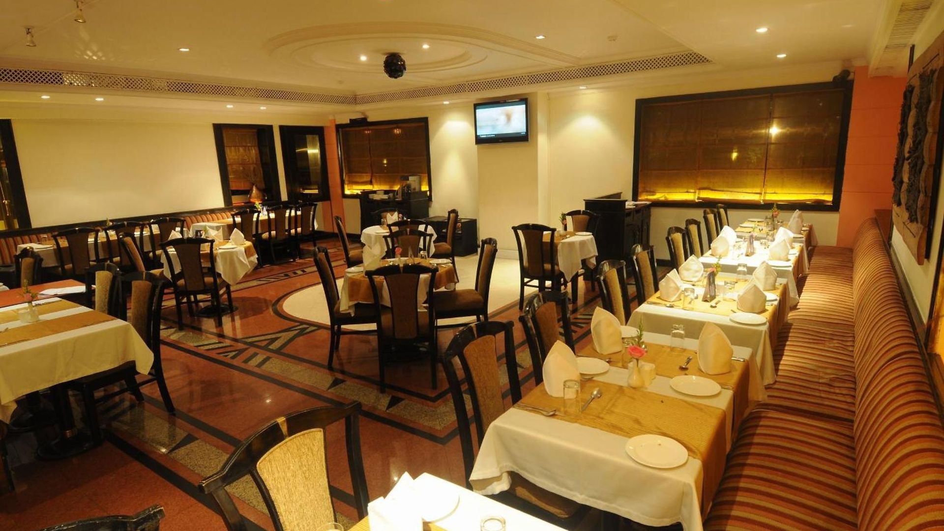 Fariyas , Colaba Hotel Mumbai
