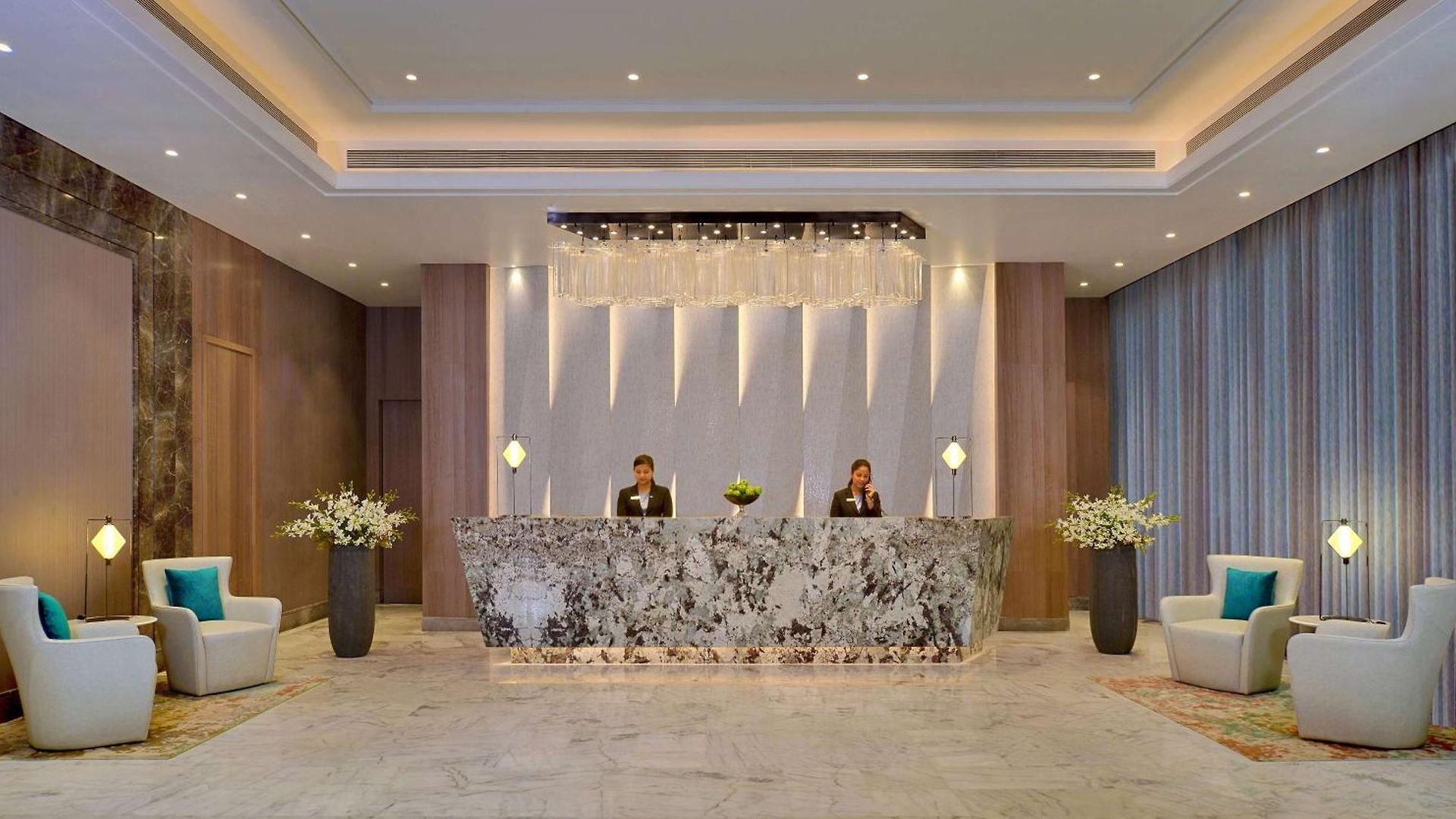 Hotel Radisson Andheri Midc 5*
