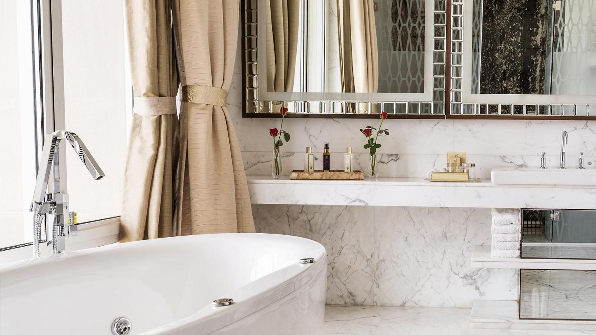 Taj Santacruz Hotel 5*