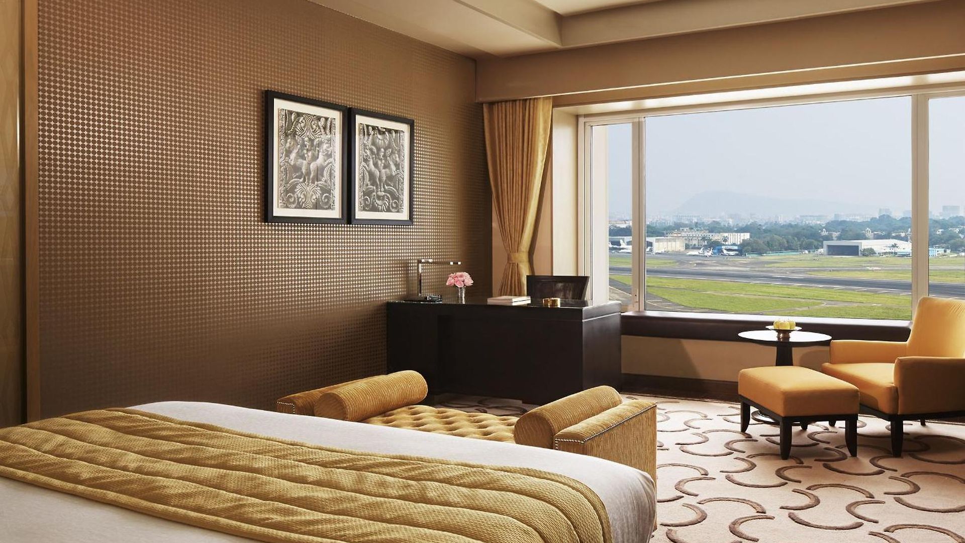 Taj Santacruz 5*
