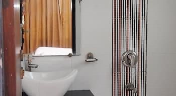 Fabhotel Kamran Residency - Nr Lbs Marg 3* Mumbai